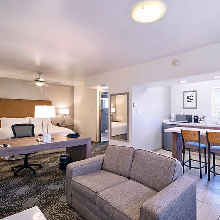 Holiday Inn Hotel & Suites Chihuahua By Ihg Exterior photo