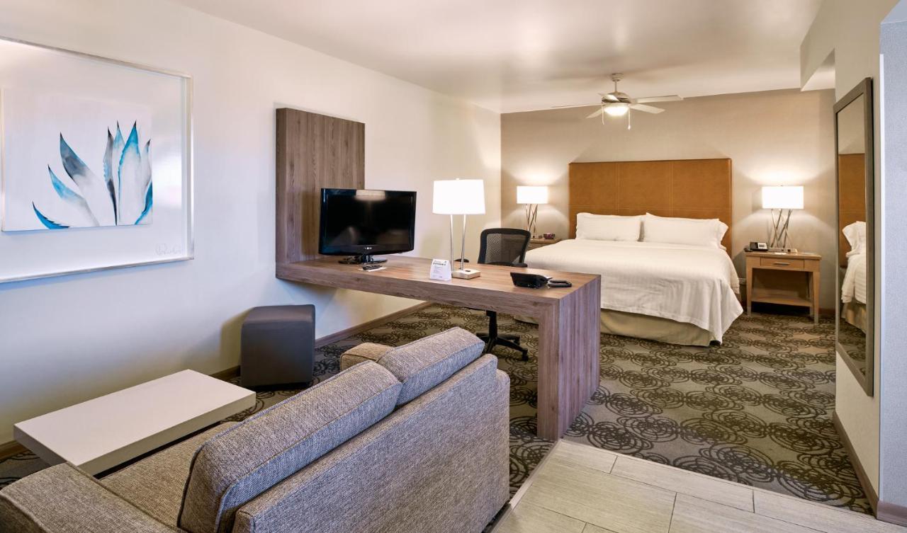 Holiday Inn Hotel & Suites Chihuahua By Ihg Exterior photo
