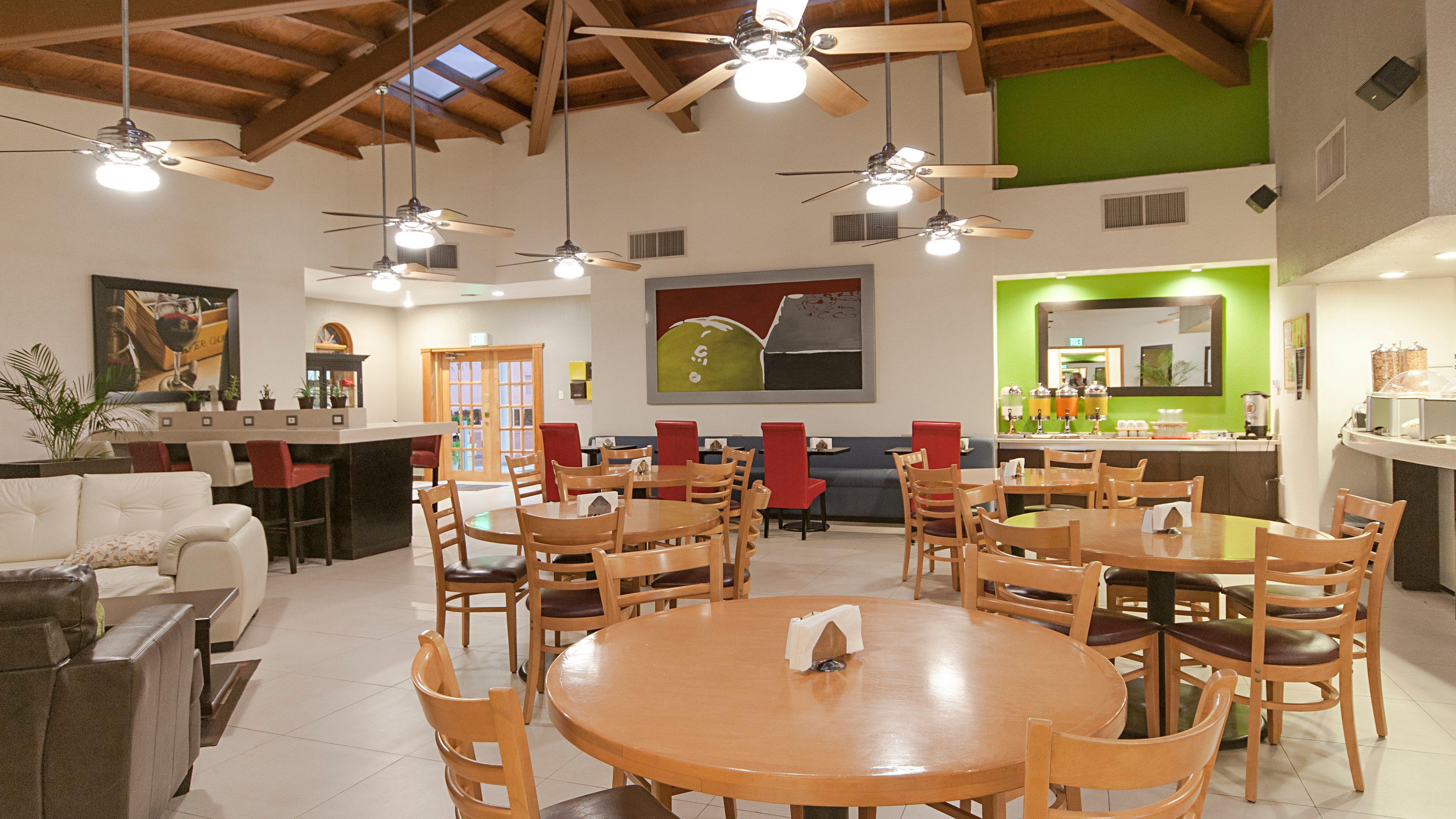 Holiday Inn Hotel & Suites Chihuahua By Ihg Exterior photo