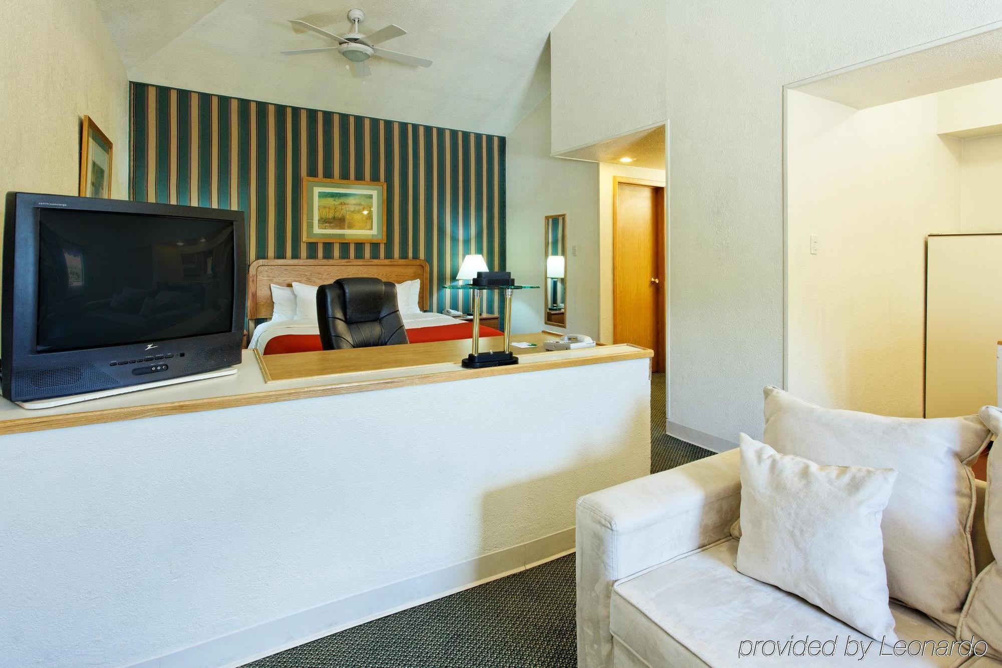 Holiday Inn Hotel & Suites Chihuahua By Ihg Room photo